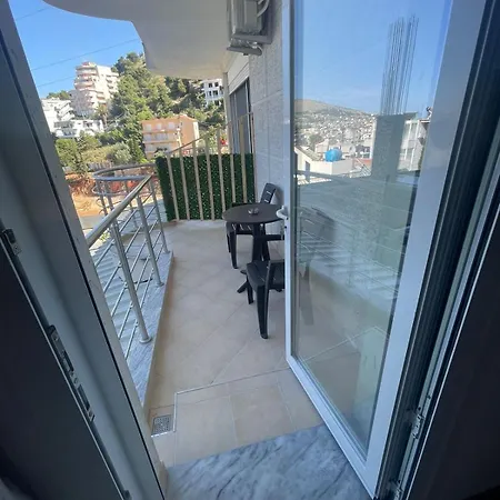 Vanesa * Sarande